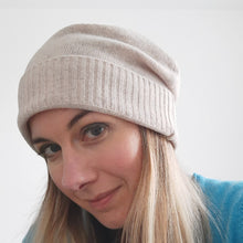 Load image into Gallery viewer, 100% Lambswool Beige Slouchie Hat