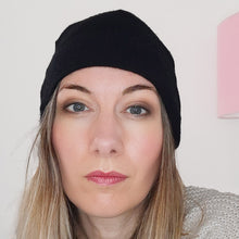 Load image into Gallery viewer, 100% Cashmere Black Beanie Hat