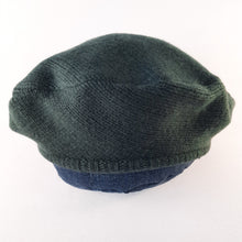 Load image into Gallery viewer, 100% Cashmere and Lambswool Forest Green Beret Hat