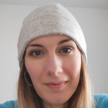 Load image into Gallery viewer, 100% Cashmere Pale Grey Beanie Hat