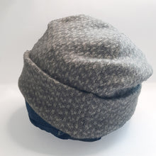 Load image into Gallery viewer, 100% Grey Snowflake Lambswool Beanie Hat