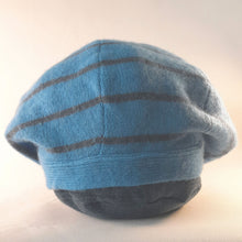 Load image into Gallery viewer, 100% Lambswool Blue and Navy Panelled Beret Hat