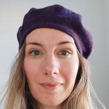 Load image into Gallery viewer, 100% Lambswool Grape Purple Beret