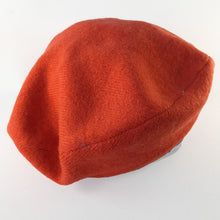 Load image into Gallery viewer, 100% Lambswool Orange Beret