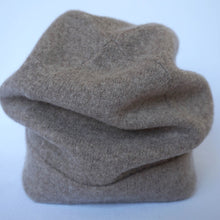 Load image into Gallery viewer, 100% Lambswool Beige Beanie Hat