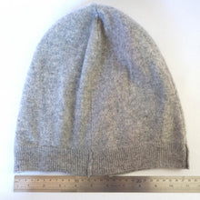 Load image into Gallery viewer, 100% Cashmere Grey Slouchie Hat