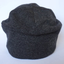 Load image into Gallery viewer, 100% Lambswool Grey Beanie Hat