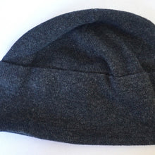 Load image into Gallery viewer, 100% Lambswool Grey Beanie Hat