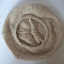 Load image into Gallery viewer, 100% Cashmere Beige Panelled Beret Hat
