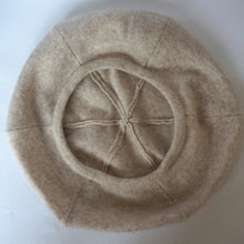 Load image into Gallery viewer, 100% Cashmere Beige Panelled Beret Hat