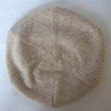 Load image into Gallery viewer, 100% Cashmere Beige Panelled Beret Hat