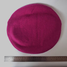 Load image into Gallery viewer, 100% Lambswool Cerise Pink Beret