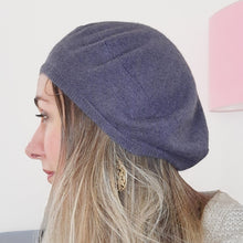 Load image into Gallery viewer, 100% Cashmere Purple Heather Beret Hat