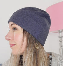 Load image into Gallery viewer, 100% Cashmere Purple Heather Beanie Hat