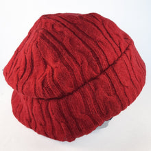 Load image into Gallery viewer, 100% Red Cable Lambswool Beanie Hat