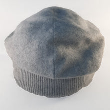 Load image into Gallery viewer, 100% Soft Grey Cashmere Beanie Hat