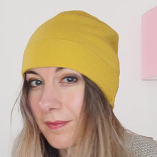Load image into Gallery viewer, 100% Cashmere Yellow Slouchie Hat