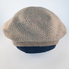 Load image into Gallery viewer, 100% Lambswool Beige and Cream Beret Hat
