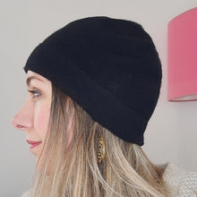 Load image into Gallery viewer, 100% Cashmere Black Beanie Hat
