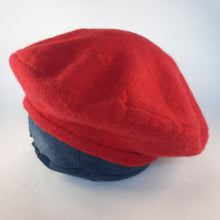 Load image into Gallery viewer, 100% Lambswool Red Beret
