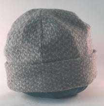 Load image into Gallery viewer, 100% Lambwool Grey Snowflake Beanie Hat
