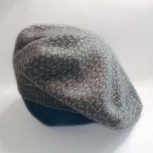 Load image into Gallery viewer, 100% Lambswool Grey Snowflake Panelled Beret
