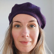 Load image into Gallery viewer, 100% Lambswool Grape Purple Beret
