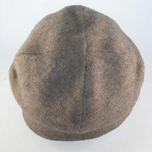 Load image into Gallery viewer, 100% Cashmere and Lambswool Beige Beanie Hat
