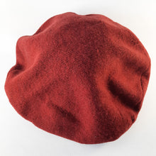 Load image into Gallery viewer, 100% Lambswool Orange Red Beret
