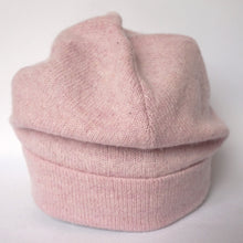 Load image into Gallery viewer, 100% Pale Pink Lambswool Beanie Hat
