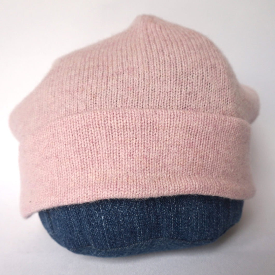 100% Pale Pink Lambswool Beanie Hat