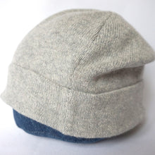 Load image into Gallery viewer, 100% Pale Grey Lambswool Beanie Hat
