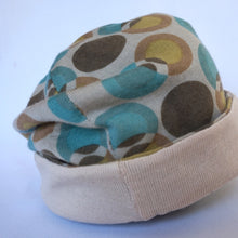 Load image into Gallery viewer, 100% Beige Multi Coloured Lambswool Reversible Slouchie Hat
