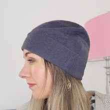 Load image into Gallery viewer, 100% Cashmere Purple Heather Beanie Hat
