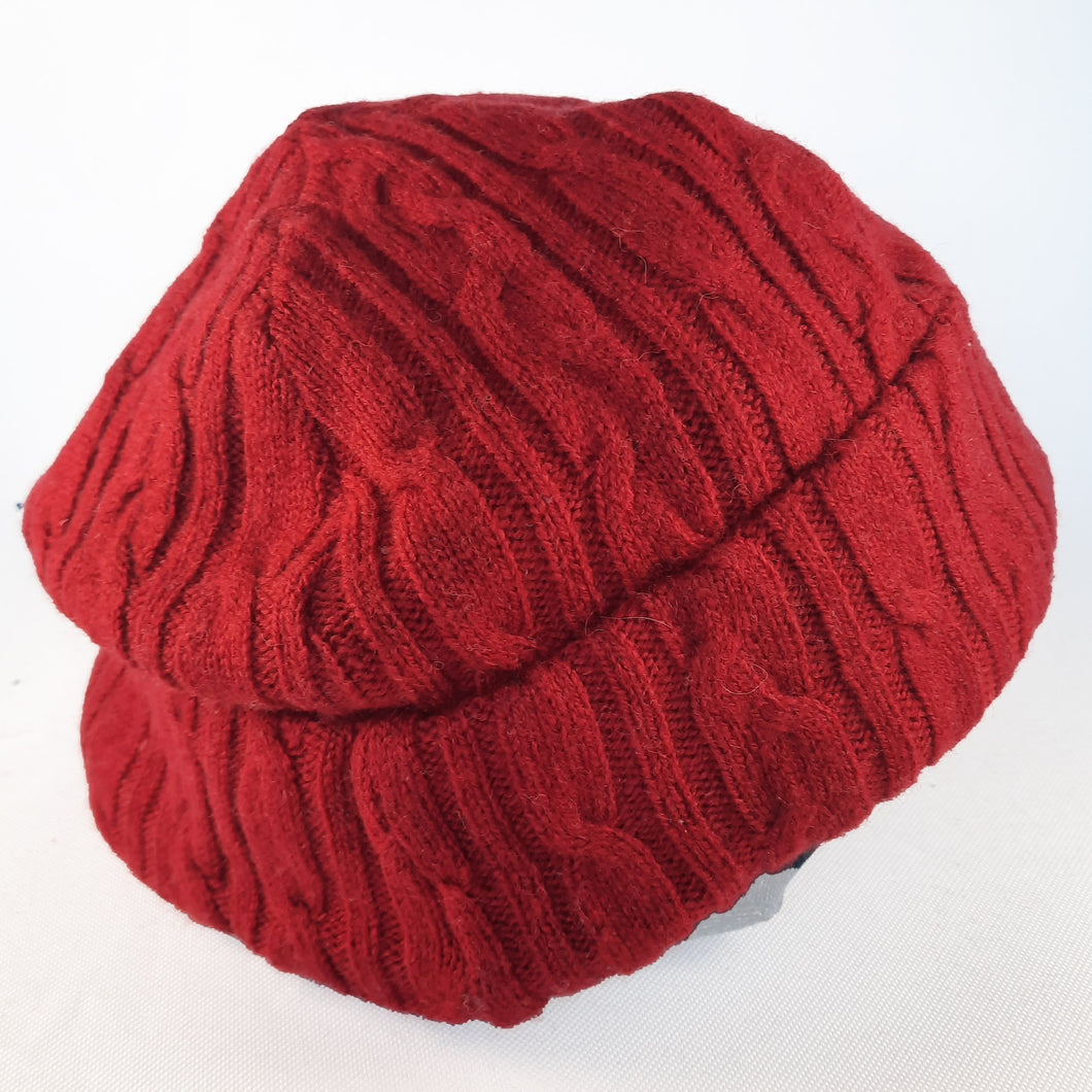 100% Red Cable Lambswool Beanie Hat